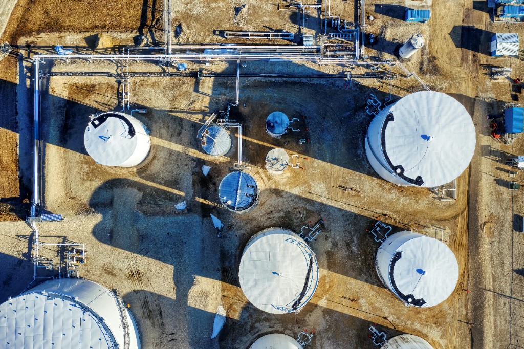 Secure oil depots and tank farms