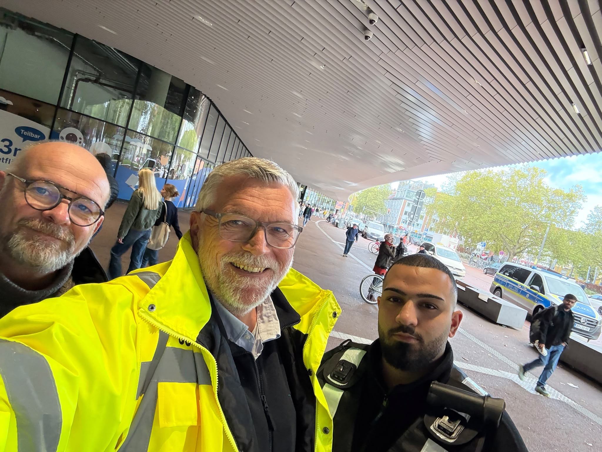 Peter Bensmann bei einem Praxiseinsatz mit AEGIS Protect am Hauptbahnhof Münster1